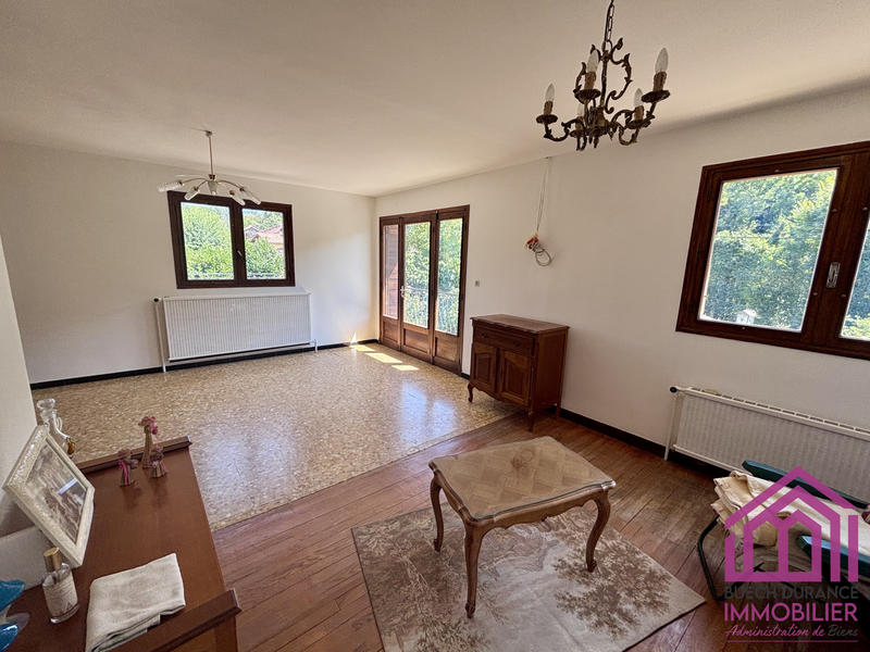 Maison - 199 m² - 10 pièces