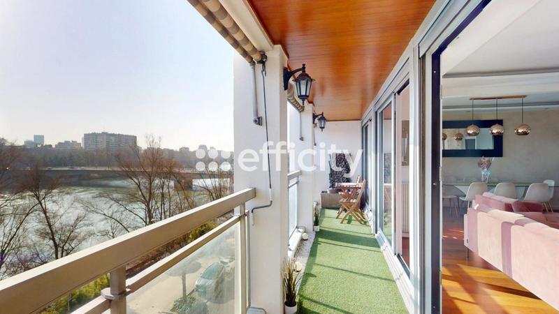 Appartement - 122 m² - 5 pièces