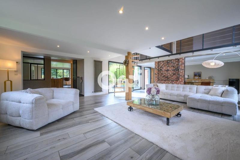 Maison - 215 m² - 6 pièces