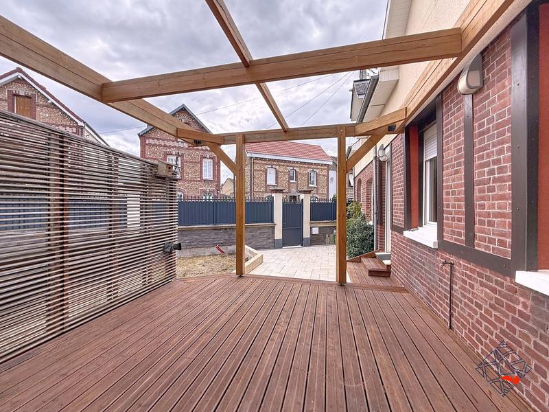 Maison - 160 m² - 7 pièces