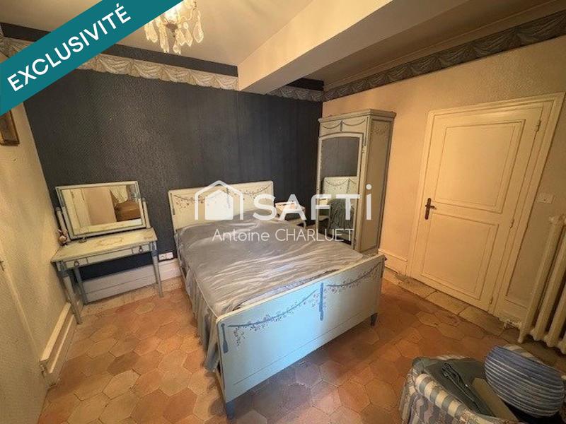 Maison - 410 m² - 11 pièces