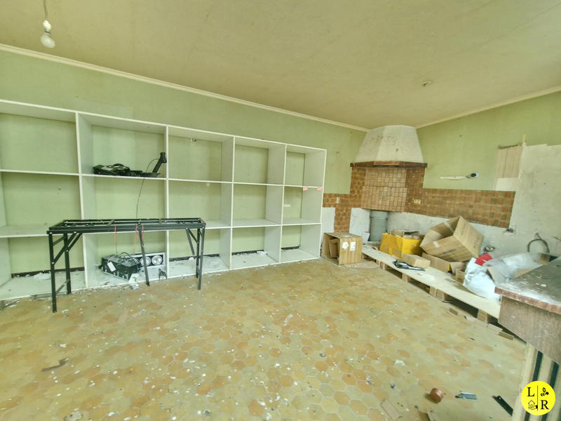 Local commercial - 341 m²