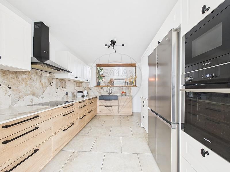 Maison - 143 m² - 6 pièces