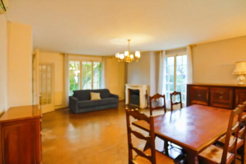 Maison - 95 m² - 5 pièces