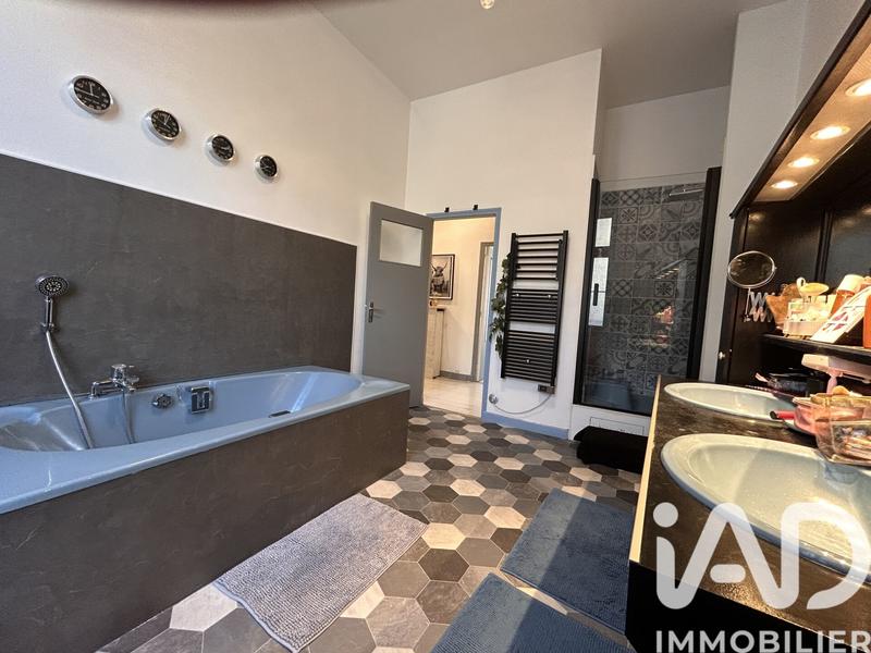 Appartement - 149 m² - 5 pièces