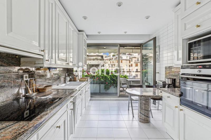 Appartement - 121 m² - 4 pièces