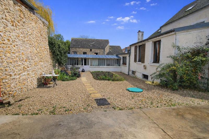 Maison chambre d'hôtes - 501 m² - 9 pièces