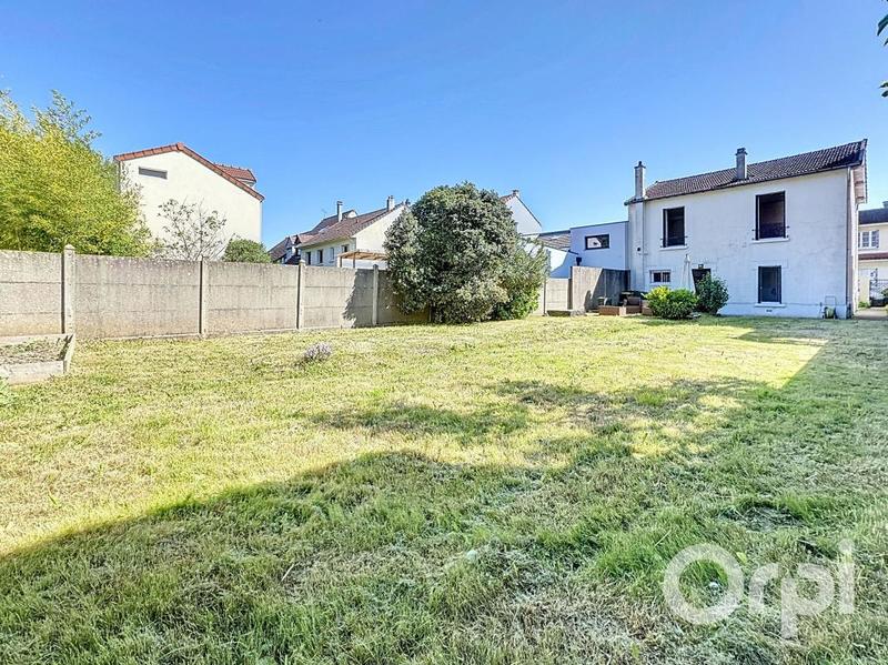 Maison - 95 m² - 4 pièces