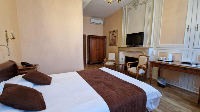 Fonds de commerce - 1 400 m²