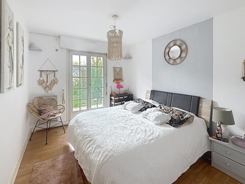 Maison - 170 m² - 8 pièces