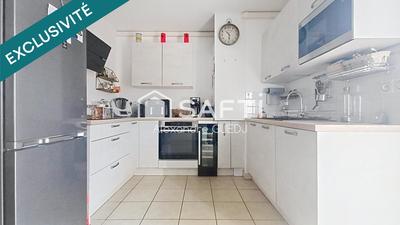 Appartement - 100 m² - 4 pièces