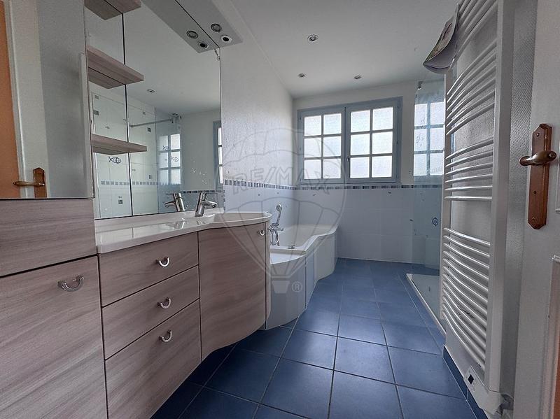 Maison - 161 m² - 6 pièces