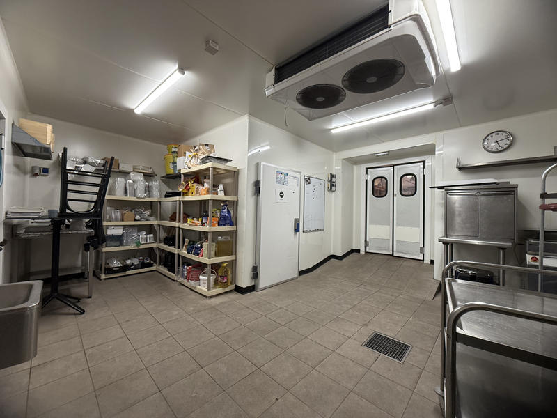 Fonds de commerce - Magasins - 256 m²