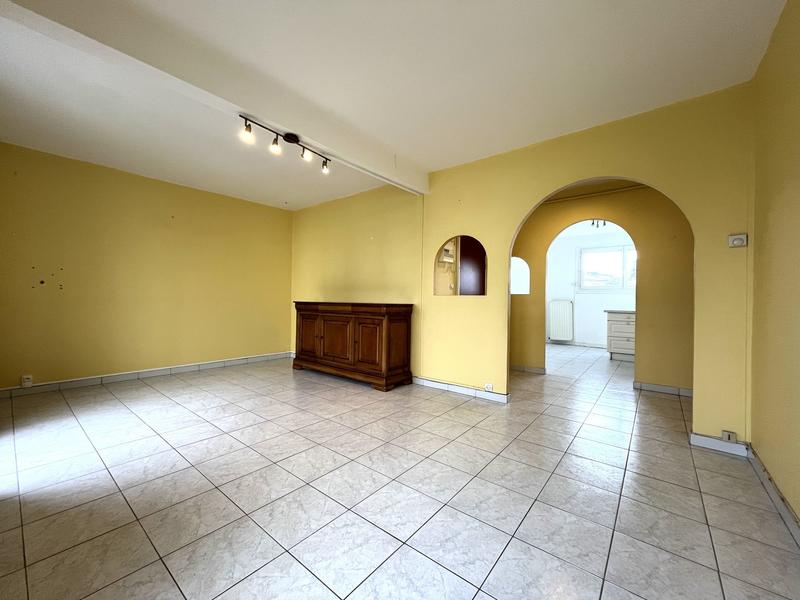 Appartement - 75 m² - 5 pièces