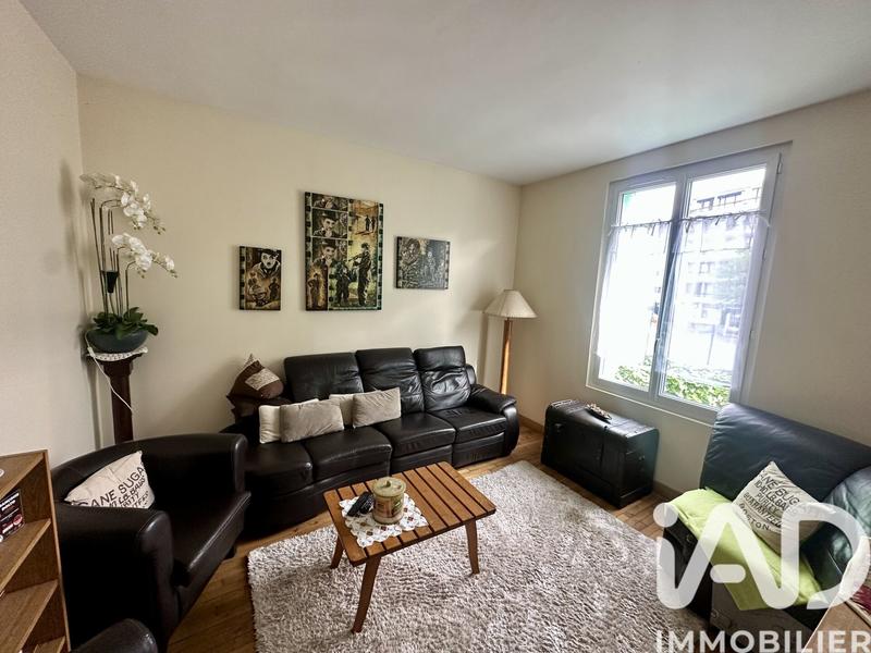 Maison - 95 m² - 5 pièces