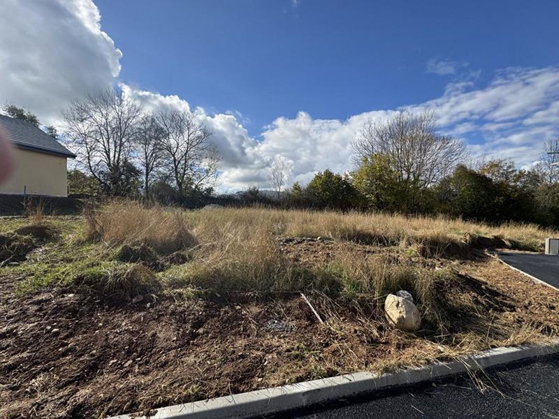 Terrain constructible - 672 m²