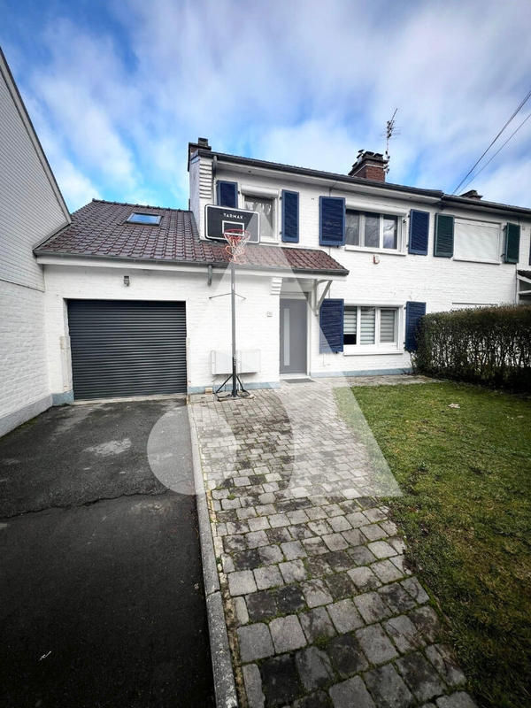 Maison - 102 m² - 5 pièces