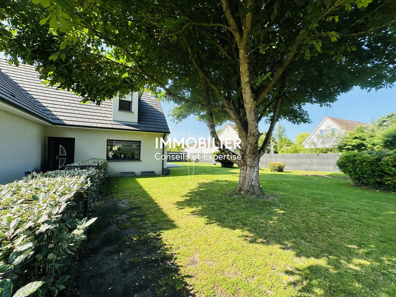 Maison traditionnelle - 163 m² - 6 pièces