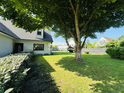 Maison traditionnelle - 163 m² - 6 pièces