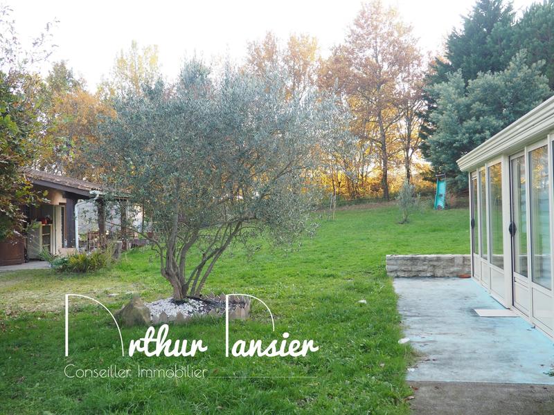 Maison contemporaine - 274 m² - 8 pièces