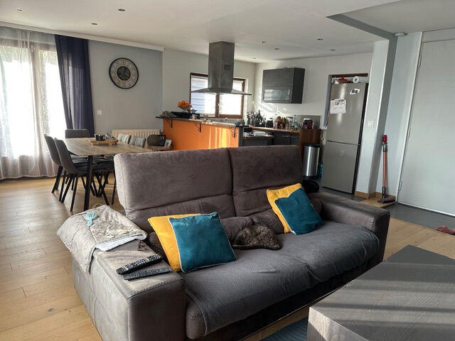 Maison - 83 m² - 4 pièces