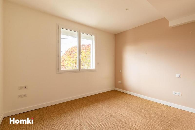 Maison - 210 m² - 7 pièces