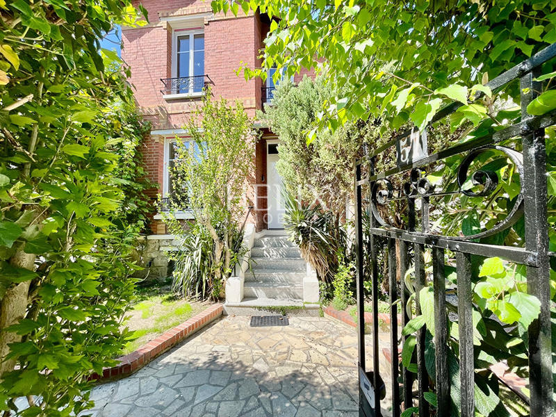 Maison - 148 m² - 10 pièces