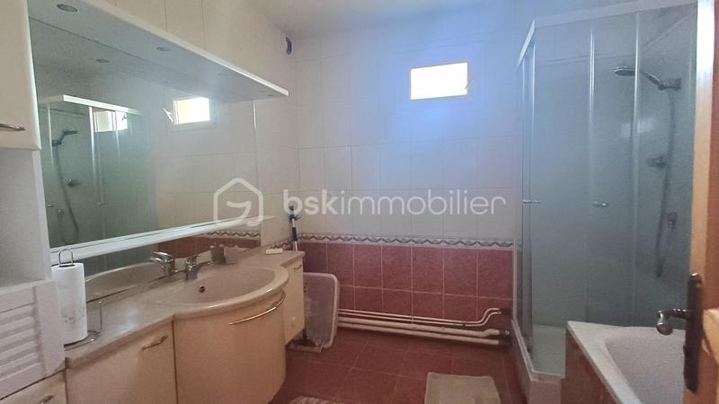 Maison - 215 m² - 8 pièces