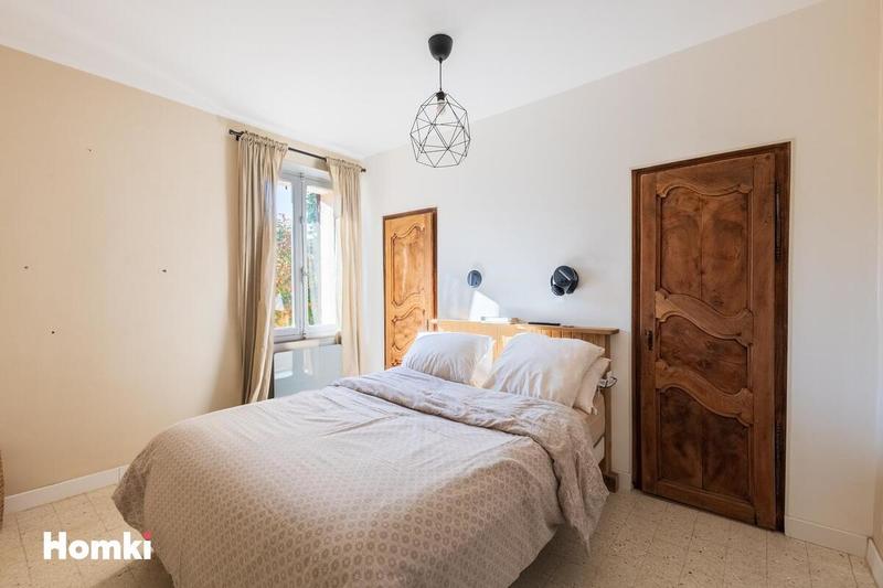 Maison - 200 m² - 5 pièces