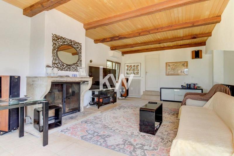 Villa - 206 m² - 6 pièces
