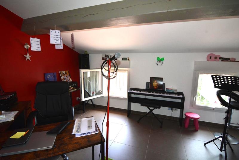 Maison - 98 m² - 4 pièces