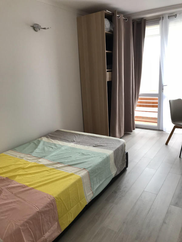 Chambre - 101 m² - 6 pièces
