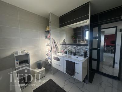 Maison - 134 m² - 4 pièces