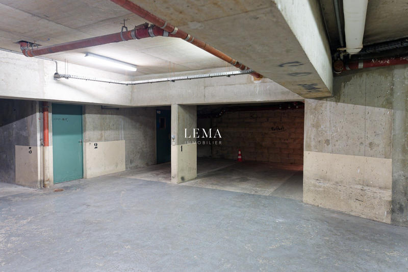 Parking / Garage - 15 m²
