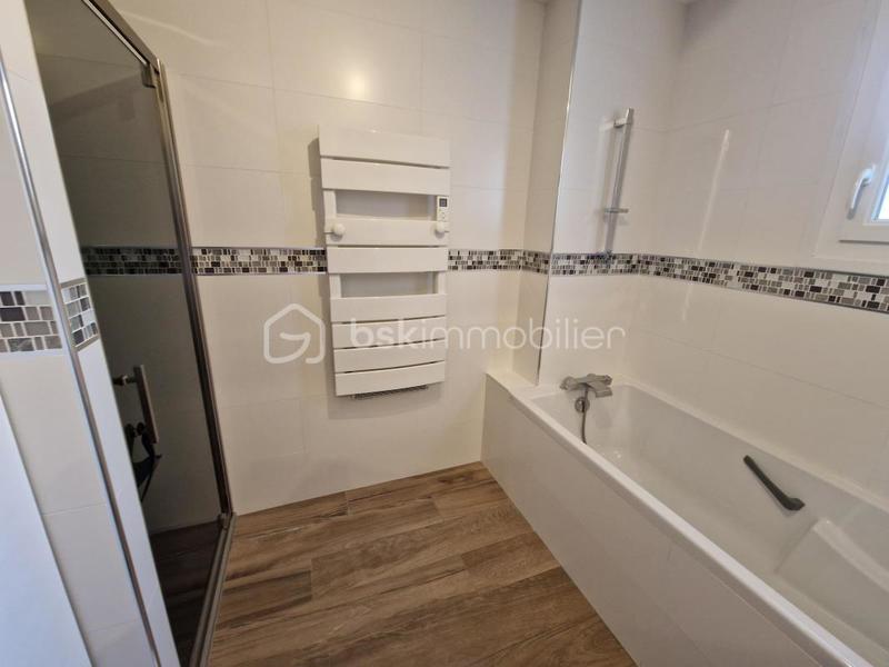 Maison - 190 m² - 8 pièces