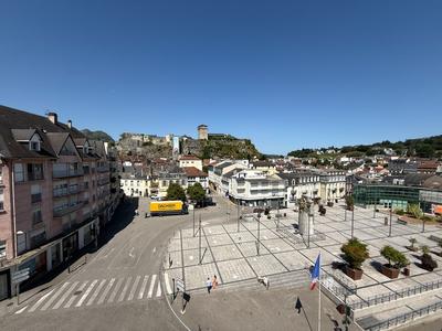 Appartement bourgeois - 107 m² - 4 pièces