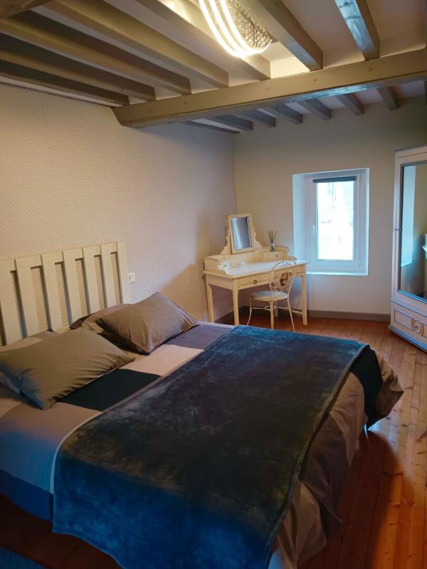 Maison - 220 m² - 8 pièces