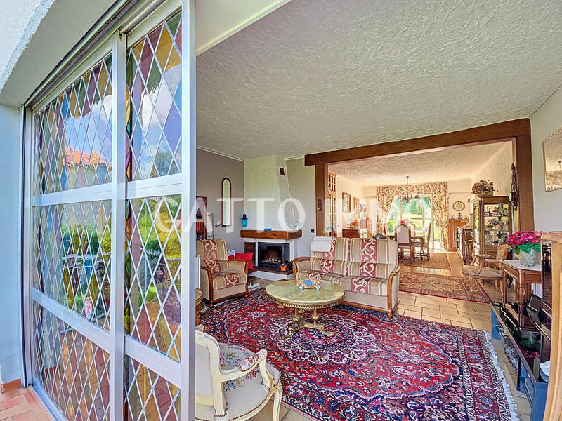 Maison - 200 m² - 8 pièces