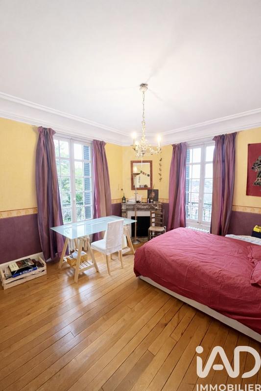 Maison - 210 m² - 8 pièces