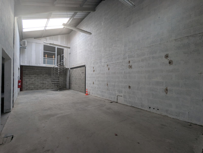 Local commercial - 420 m² - 4 pièces