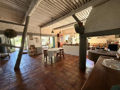 Maison - 203 m² - 6 pièces