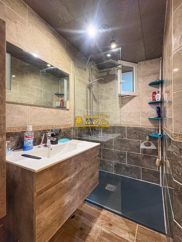 Maison - 190 m² - 9 pièces