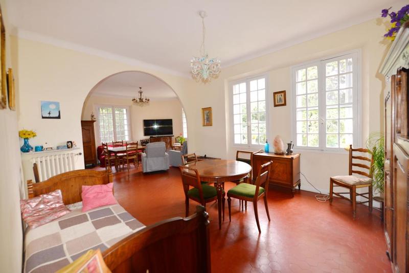 Maison - 211 m² - 6 pièces