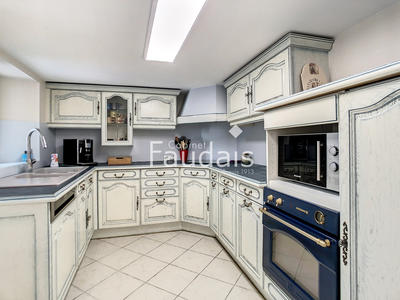 Maison - 163 m² - 8 pièces