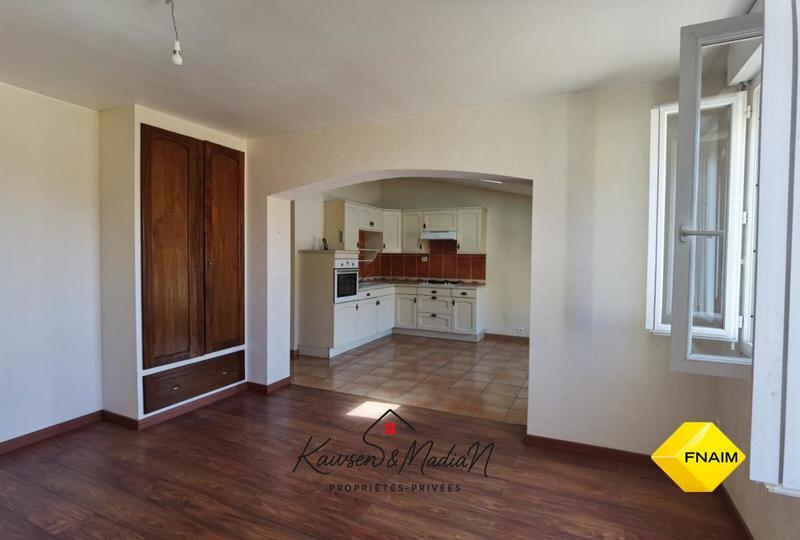 Immeuble - 250 m² - 18 pièces