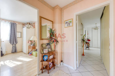 Appartement - 79 m² - 1 pièce