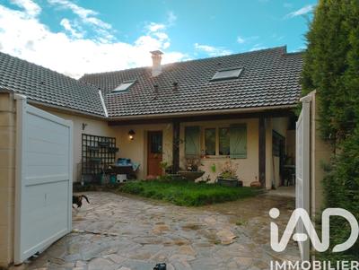 Maison - 143 m² - 6 pièces