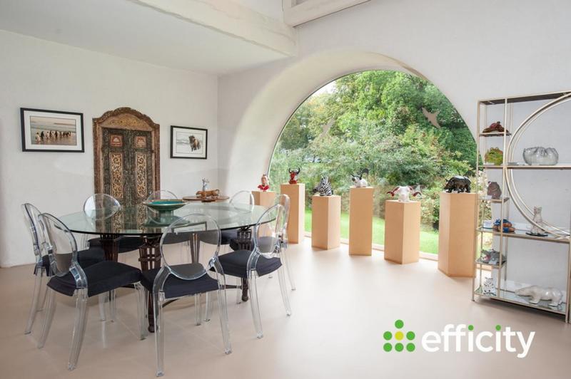 Maison - 444 m² - 10 pièces