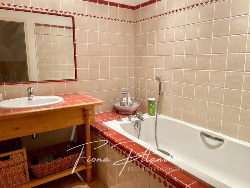 Maison - 357 m² - 13 pièces