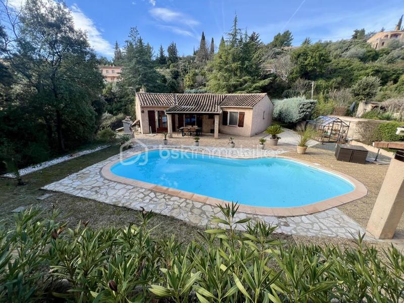 Villa - 100 m² - 4 pièces